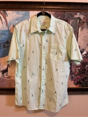 Sonoma Mint Short-Sleeve Button-Down Shirt with Surf Motif